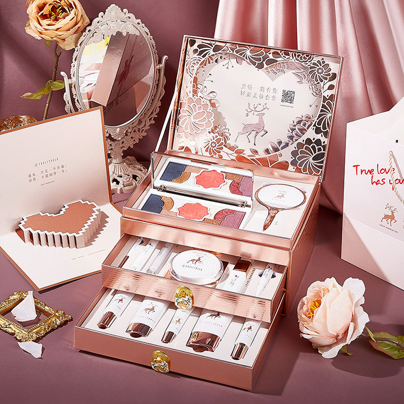 Zestaw do makijażu Kosmetyki O – Rare Beauty Makeup Kit recenzja i cena