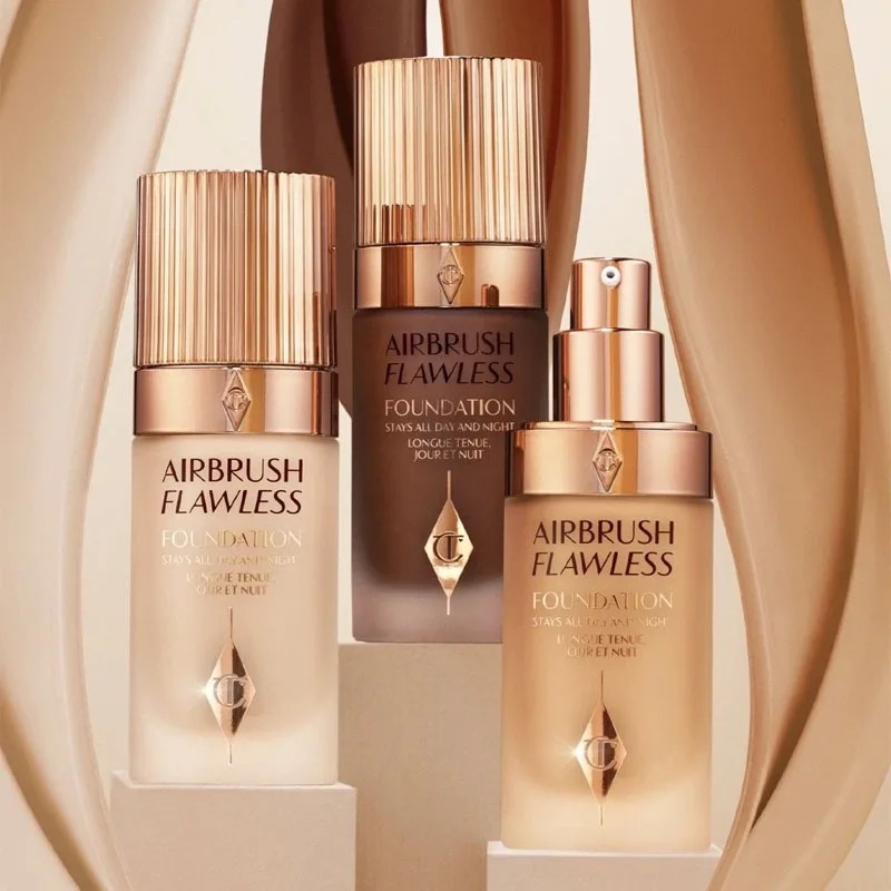 Charlotte Tilbury Błyszczyk do – Rare Beauty Makeup Kit recenzja i cena