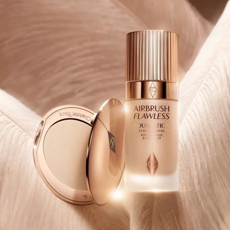 Charlotte Tilbury Błyszczyk do – Rare Beauty Makeup Kit recenzja i cena